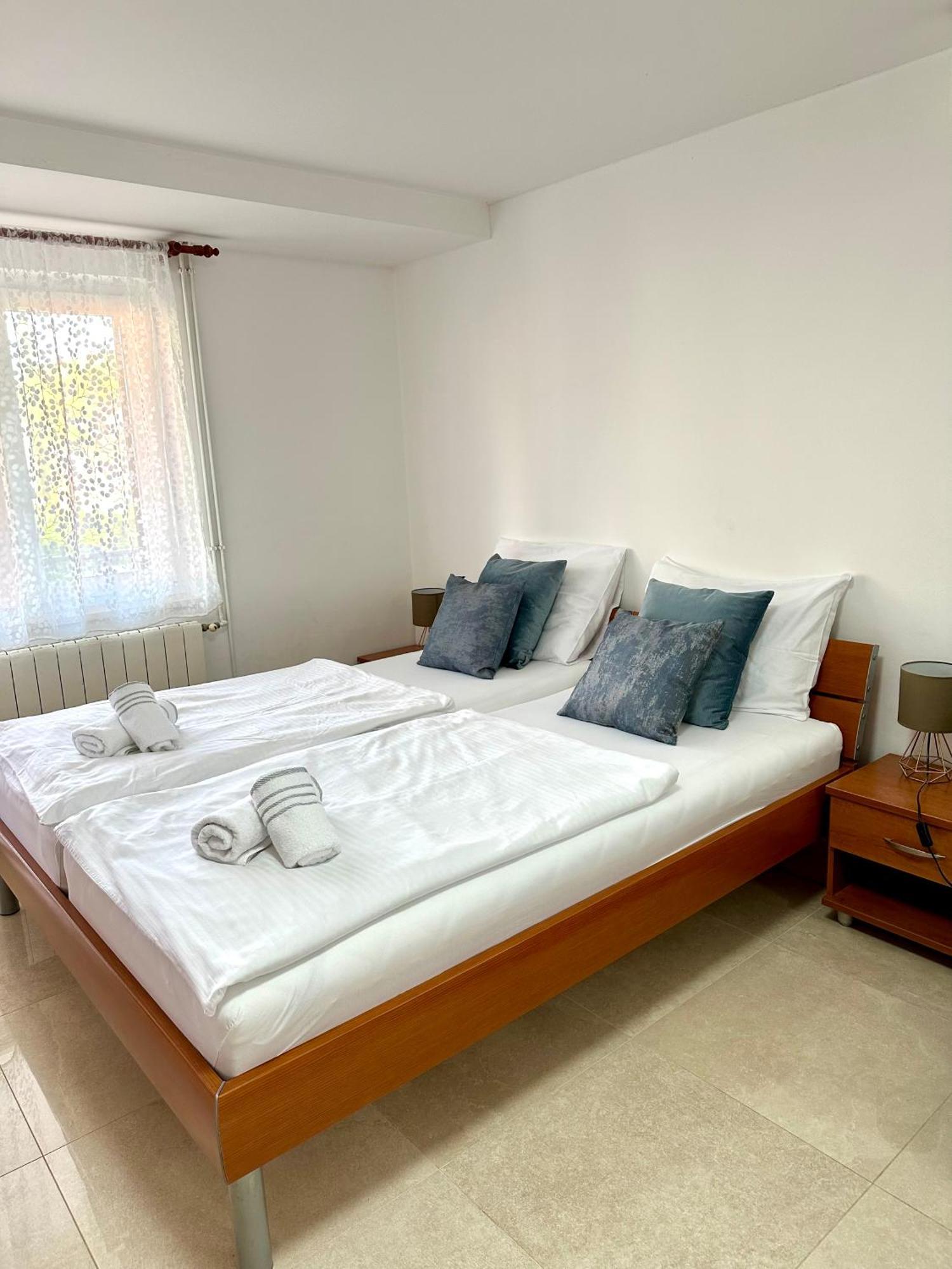Apartment Sara Нивице Екстериор снимка